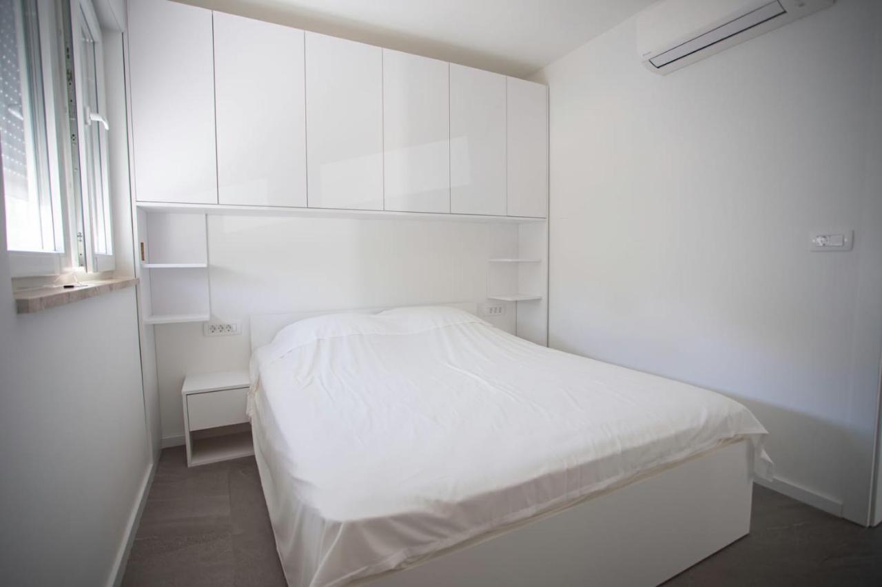 Apartment Belmare Trogir Exteriör bild